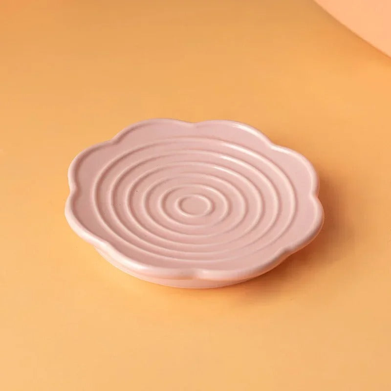 Circular colored pet feeding dish/pet feeding bowl