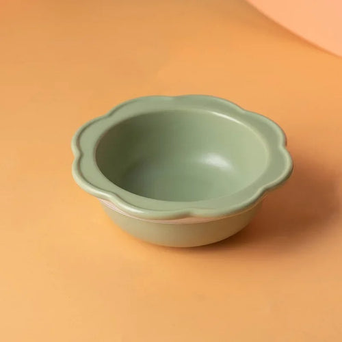 Circular colored pet feeding dish/pet feeding bowl