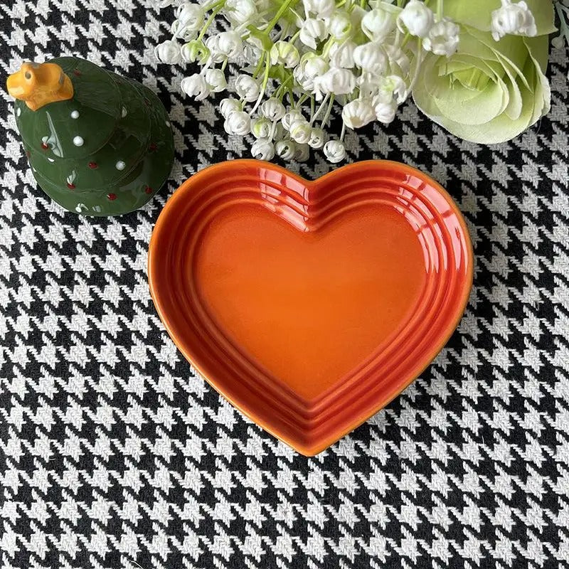 Colorful heart-shaped pet feeding dish
