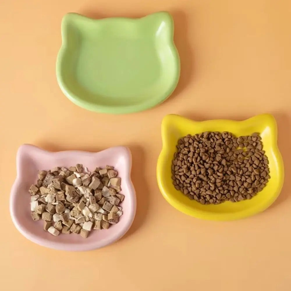 Cat shaped feeding dish