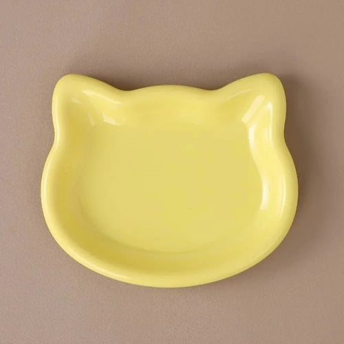 Cat shaped feeding dish