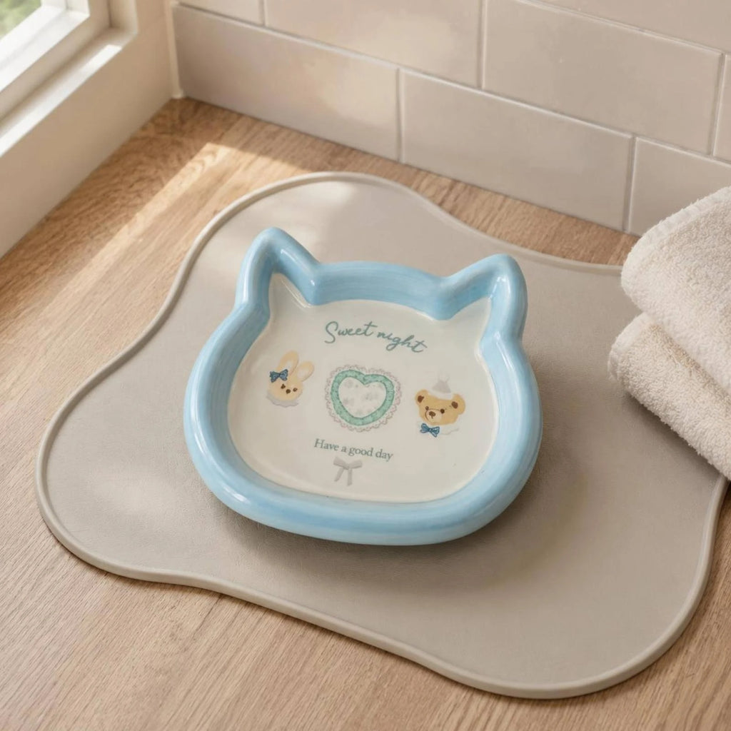Various shapes of pet feeding bowls